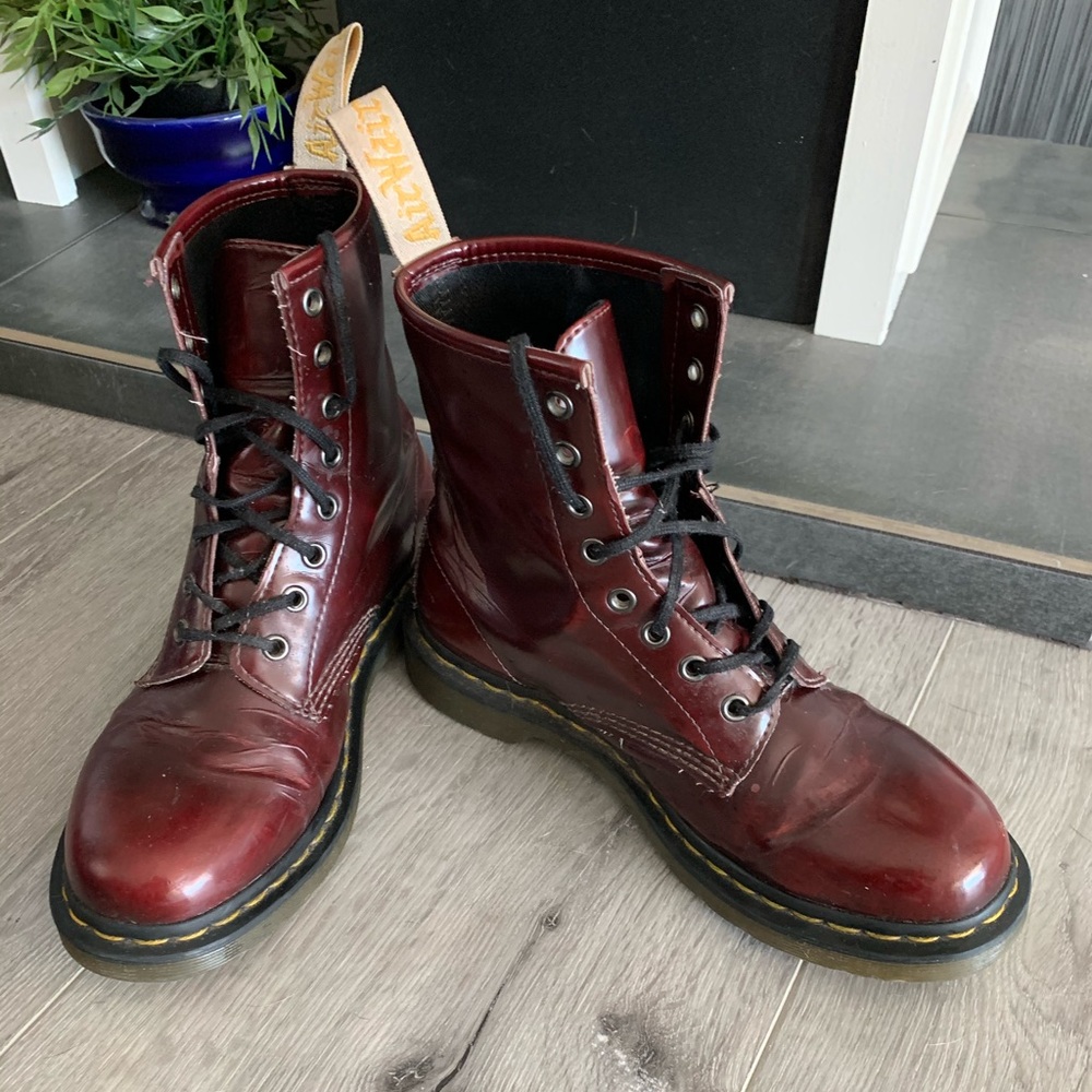 Dr. Martens size 9 cherry